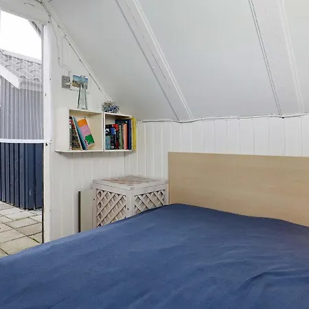 Holiday home Holiday V *
